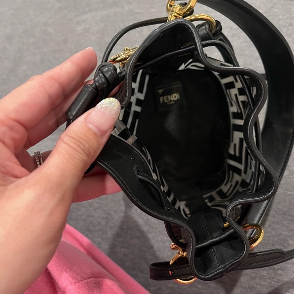 Fendi - Picture 6 of 6